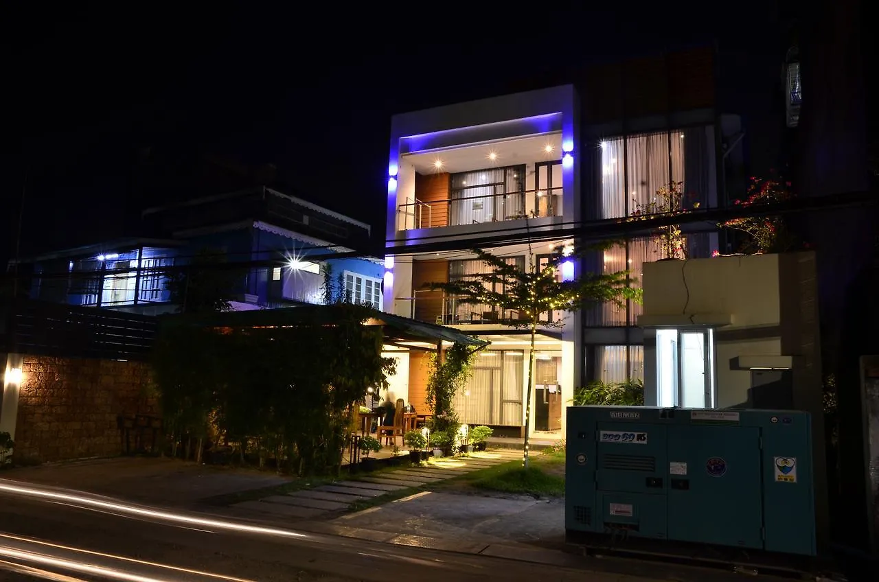 The Varsity House Inn & Serviced Apartments Yangon 0*,