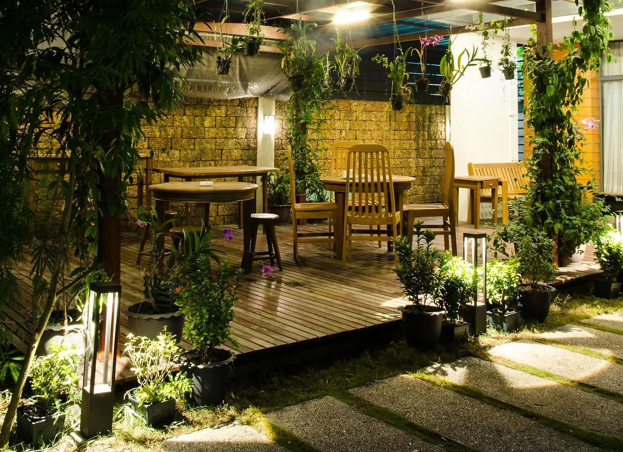 The Varsity House Inn & Serviced Apartments Yangon 0*,  Myanmar