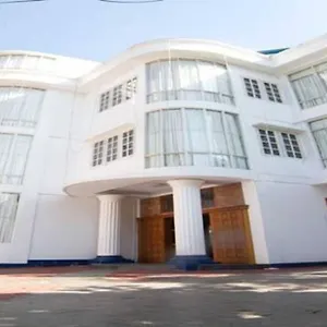  Hotel Majesty